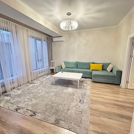 Ecohouse Apartamento Bishkek Exterior foto