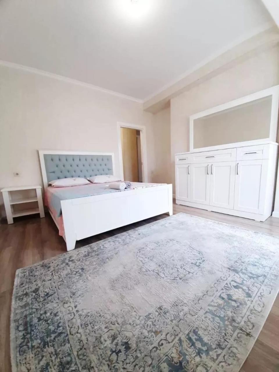 Ecohouse Apartamento Bishkek Exterior foto