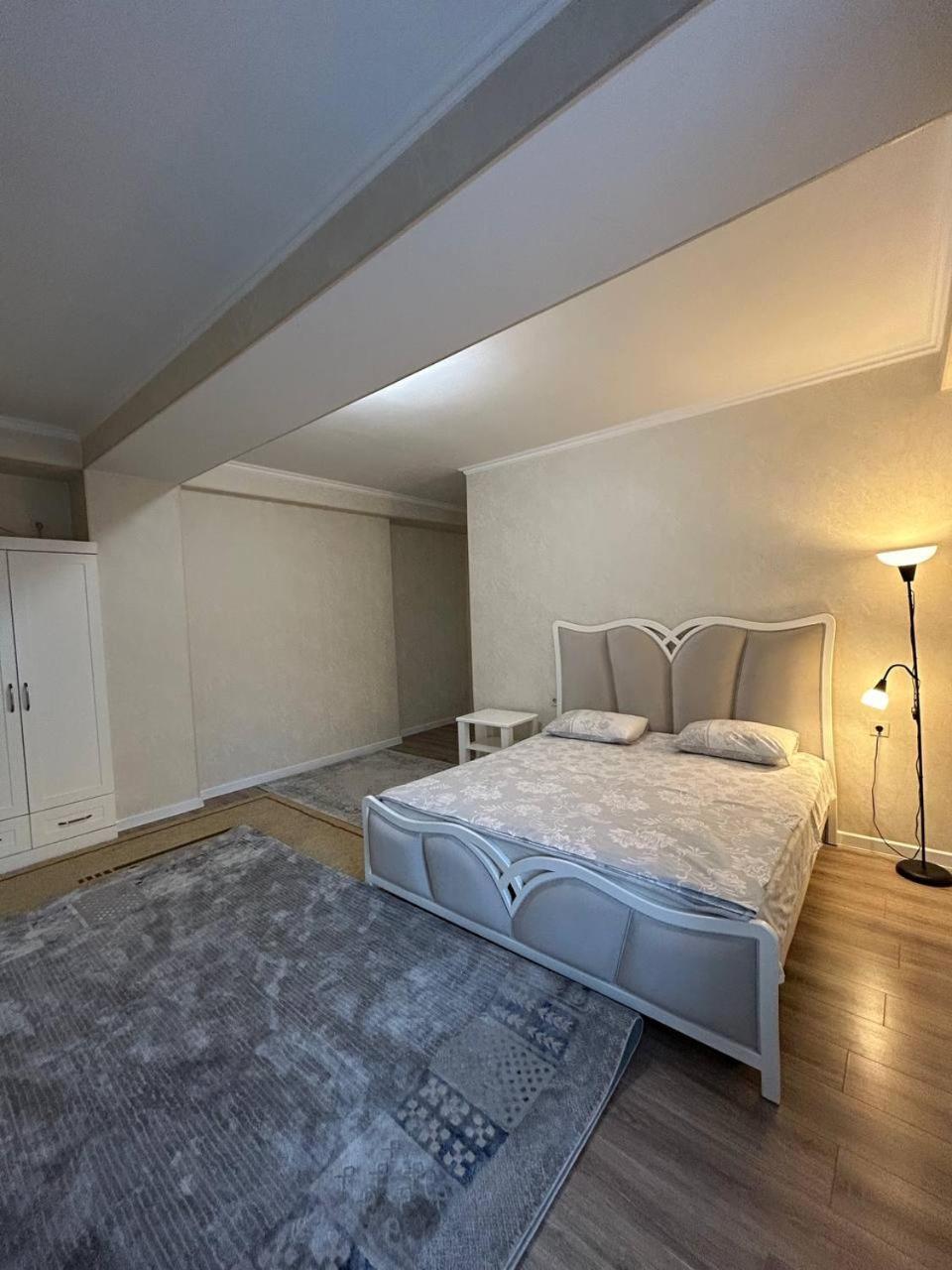 Ecohouse Apartamento Bishkek Exterior foto