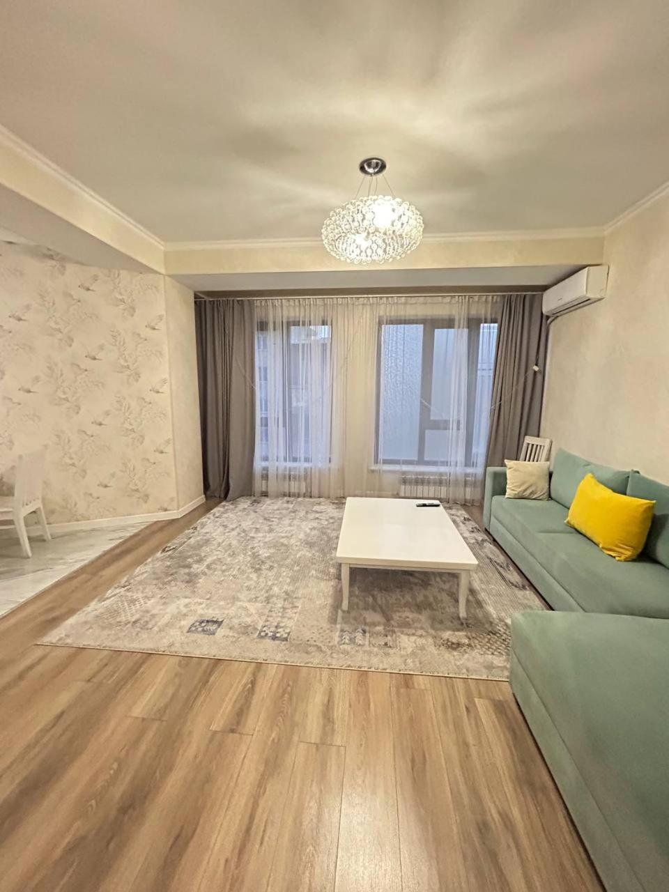 Ecohouse Apartamento Bishkek Exterior foto